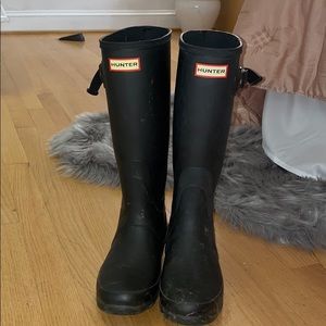 black hunter rain boots